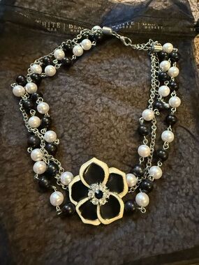 White House Black Market Black and White Beaded Flower Adjustable Necklace